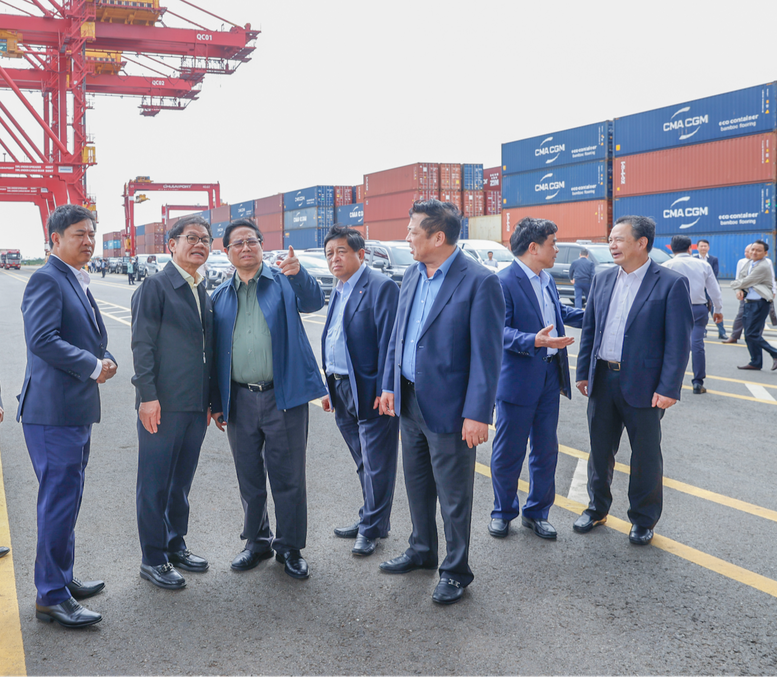 Thủ tướng đề nghị tập đoàn THACO nghiên cứu, sản xuất tàu đường sắt tốc độ cao- Ảnh 1. Thủ tướng đề nghị tập đoàn THACO nghiên cứu, sản xuất tàu đường sắt tốc độ cao- Ảnh 1.