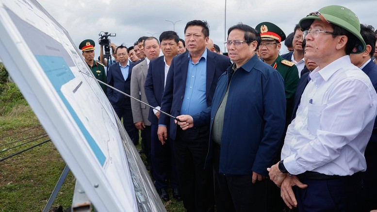 Thủ tướng đề nghị tập đoàn THACO nghiên cứu, sản xuất tàu đường sắt tốc độ cao