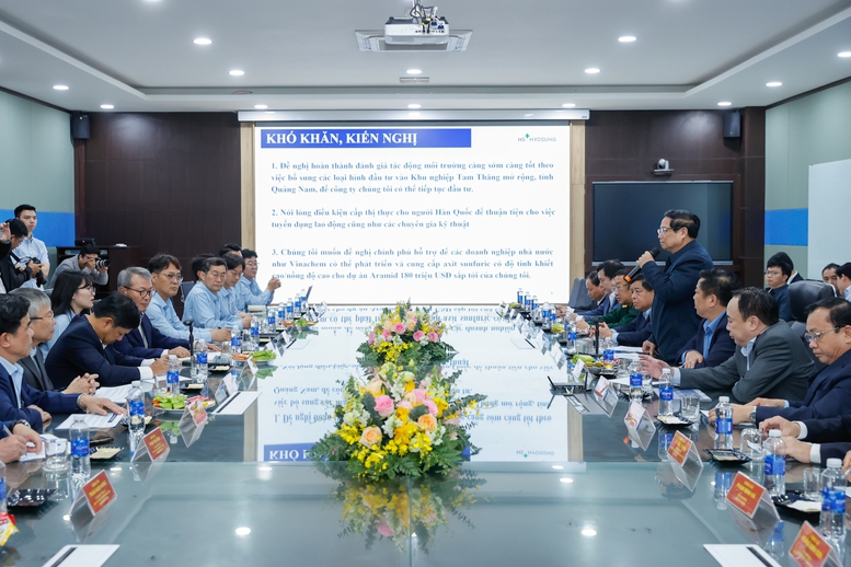 Thủ tướng đề nghị tập đoàn THACO nghiên cứu, sản xuất tàu đường sắt tốc độ cao- Ảnh 11. Thủ tướng đề nghị tập đoàn THACO nghiên cứu, sản xuất tàu đường sắt tốc độ cao- Ảnh 11.