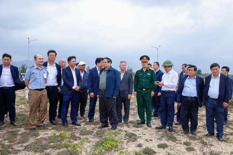 Thủ tướng đề nghị tập đoàn THACO nghiên cứu, sản xuất tàu đường sắt tốc độ cao- Ảnh 14. Thủ tướng đề nghị tập đoàn THACO nghiên cứu, sản xuất tàu đường sắt tốc độ cao- Ảnh 14.