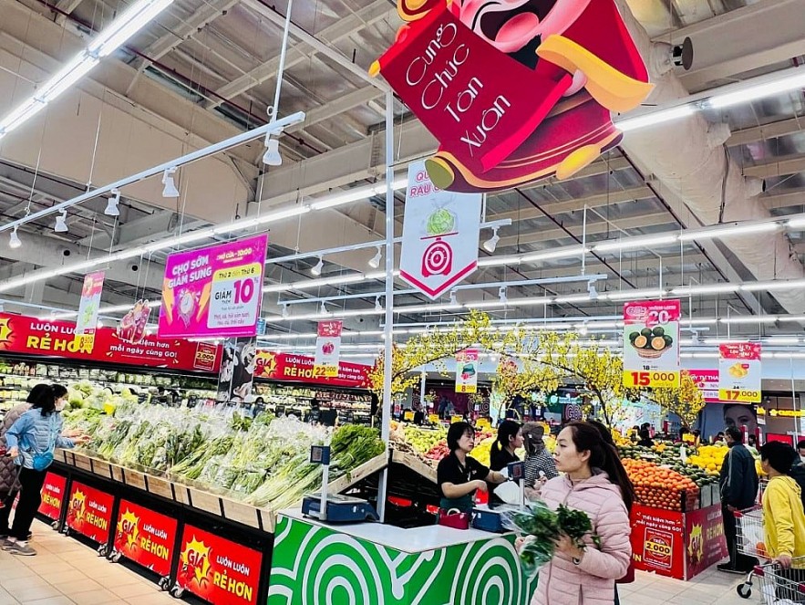 Hà Nội: Siêu thị giảm giá hàng nghìn mặt hàng tiêu dùng thiết yếu sau Tết