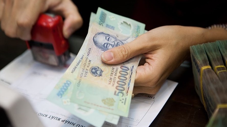 Có chi tiền thưởng cho người nghỉ hưu trước thời điểm đánh giá, xếp loại?