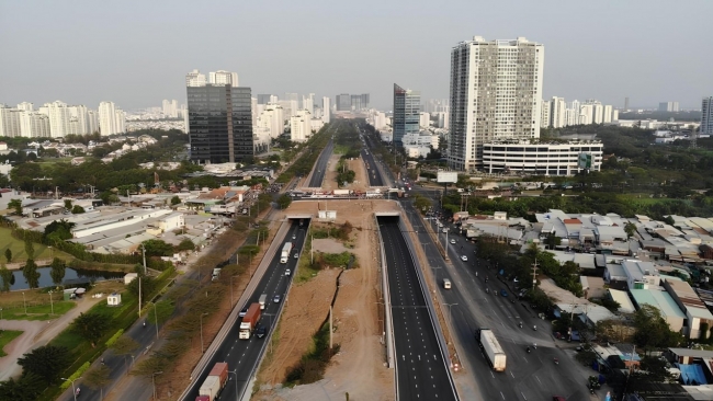 TP. Hồ Chí Minh: Hầm chui Nguyễn Văn Linh giúp giảm tình trạng kẹt xe, ùn tắc