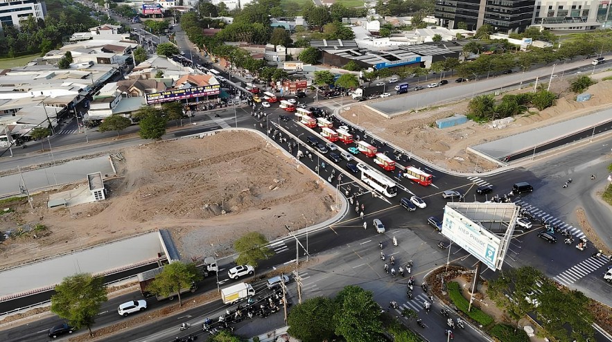 TP. Hồ Chí Minh: Hầm chui Nguyễn Văn Linh giúp giảm tình trạng kẹt xe, ùn tắc