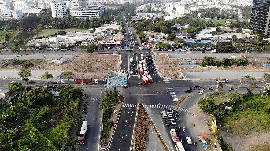 TP. Hồ Chí Minh: Hầm chui Nguyễn Văn Linh giúp giảm tình trạng kẹt xe, ùn tắc