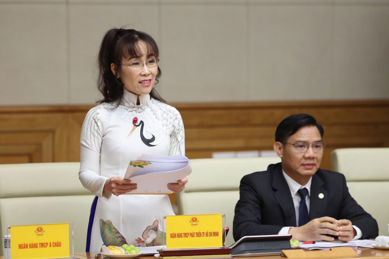 Triển khai lộ trình giảm dần và tiến tới xóa bỏ việc điều hành phân bổ chỉ tiêu tín dụng Triển khai lộ trình giảm dần và tiến tới xóa bỏ việc điều hành phân bổ chỉ tiêu tín dụng