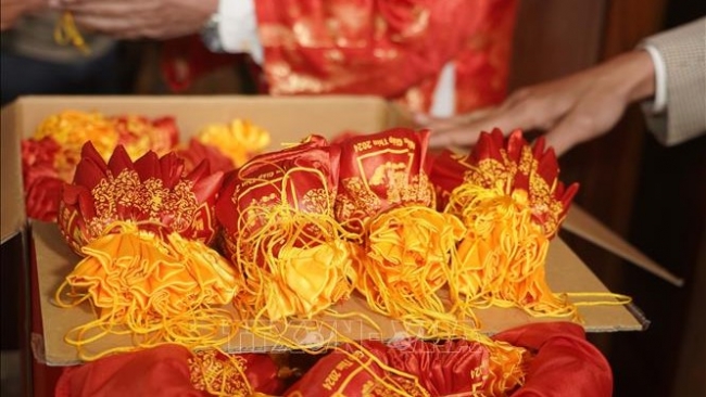 Hà Nam: Lễ phát lương Đức Thánh Trần tại Đền Trần Thương