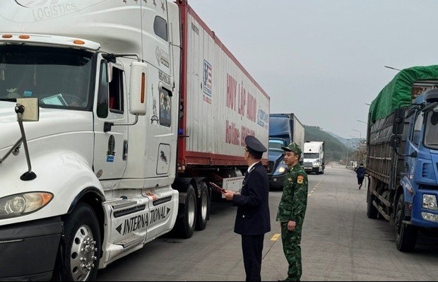 Hải quan Quảng Ninh tiến gần đến mô hình “Hải quan không giấy tờ”