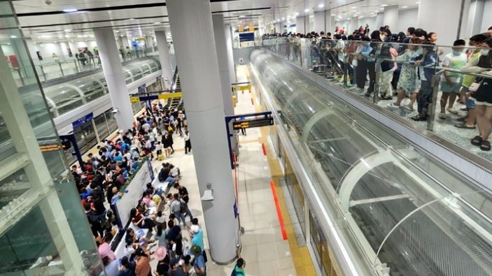 Từ ngày 14/2, người dân được thanh toán bằng thẻ nội địa trên tuyến Metro
