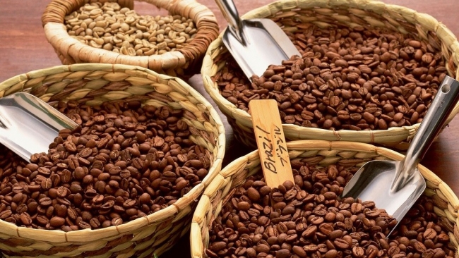 Ngày 15/2: Giá cà phê và hồ tiêu đồng loạt giảm mạnh