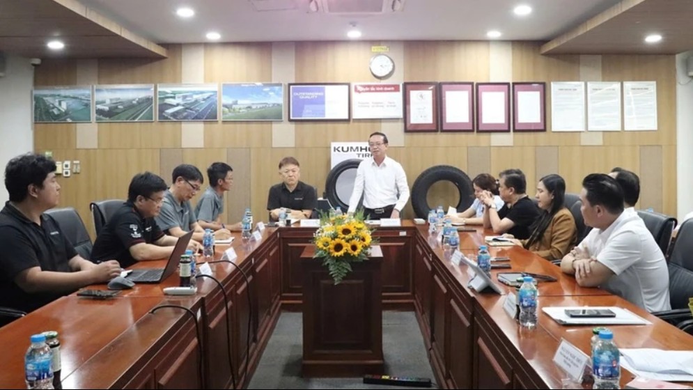 Binh Duong works to remove obstacles facing major FDI firms