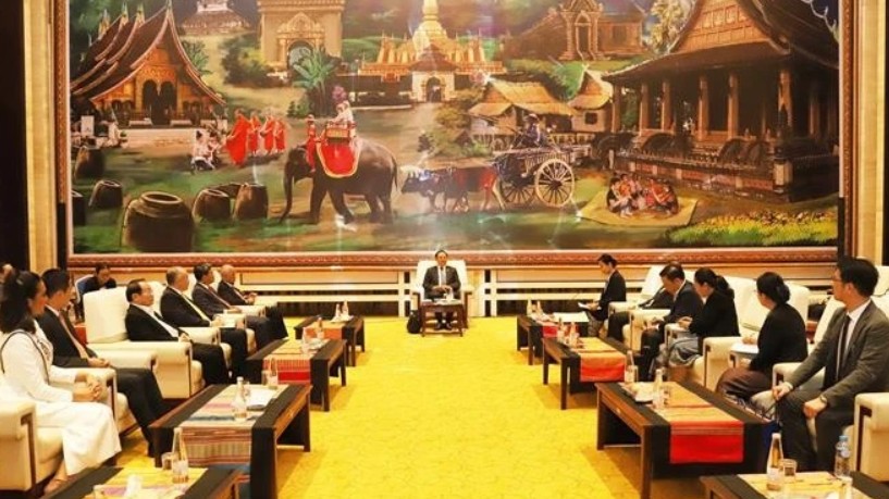 Vietnam strengthens business and investment ties in Laos