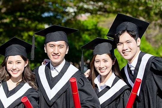 1.000 chỉ tiêu học bổng diện Hiệp định đi học tại Liên bang Nga năm 2025
