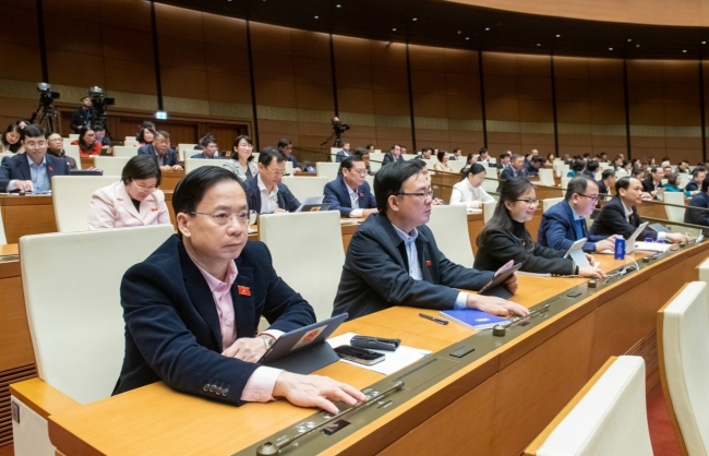 Chính phủ báo cáo Thường vụ Quốc hội khi cần huy động nguồn lực ngoài quy định hiện hành