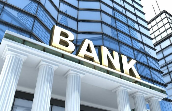 Lợi nhuận ngân hàng tăng tốc, triển vọng 2025 thêm lạc quan