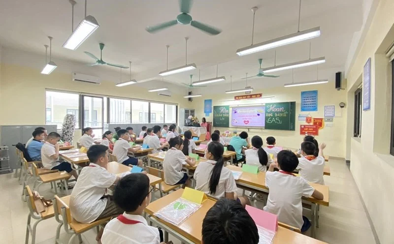 Bộ Giáo dục và Đào tạo khẳng định không cấm, không “siết” hoạt động dạy thêm, học thêm