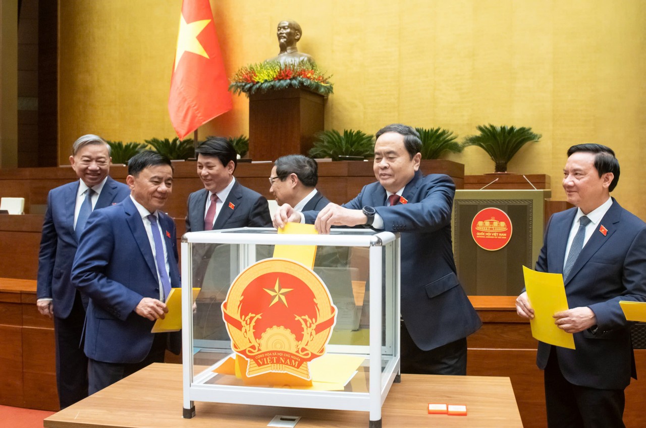 Quốc hội bầu 2 Phó Chủ tịch Quốc hội, 4 Chủ nhiệm các Ủy ban