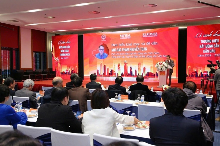 bất động sản tín dụng