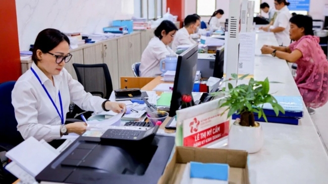 TP. Hồ Chí Minh: Dự kiến có hơn 7.000 nhân sự được hỗ trợ sau sắp xếp