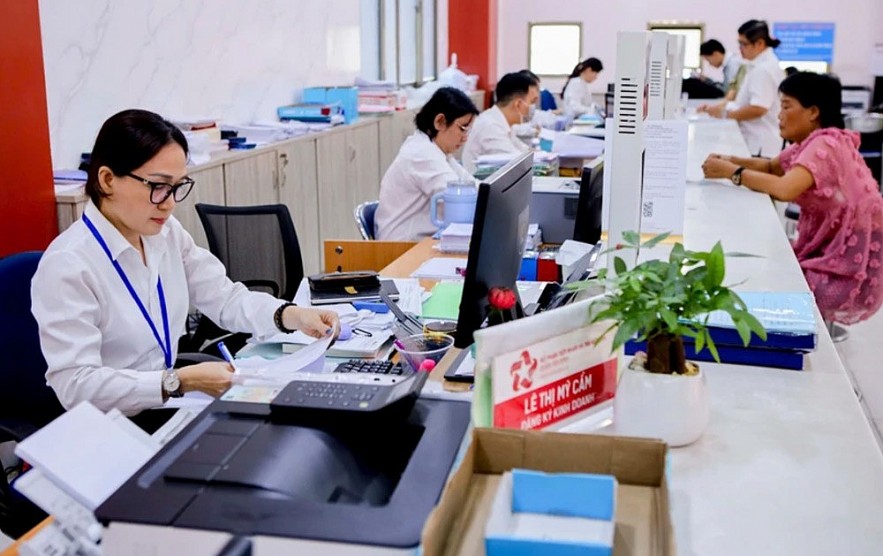 TP. Hồ Chí Minh: Dự kiến có hơn 7.000 nhân sự được hỗ trợ sau sắp xếp