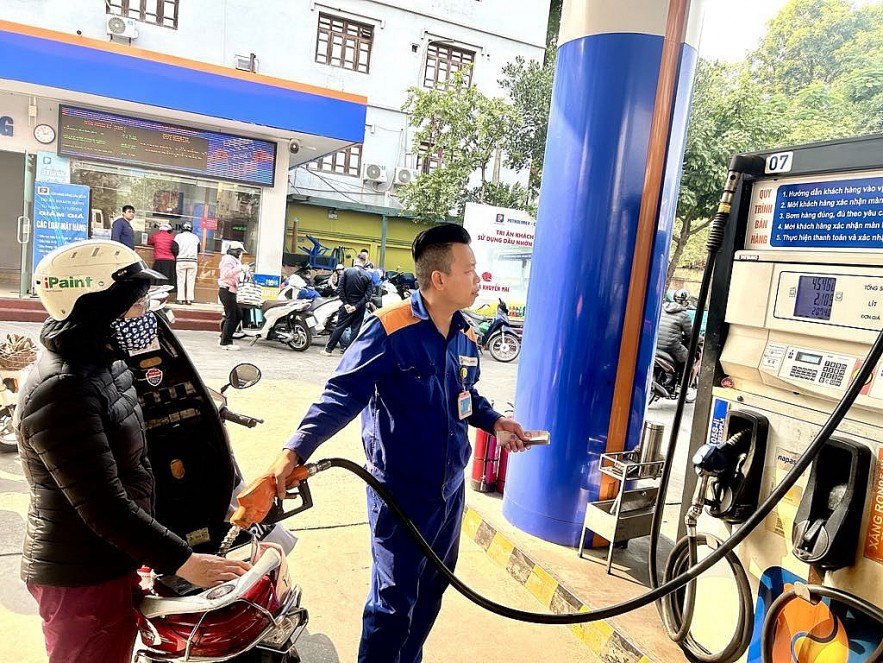 undefined Giá xăng tăng, giá dầu có tăng có giảm từ 15h ngày 20/2/2025