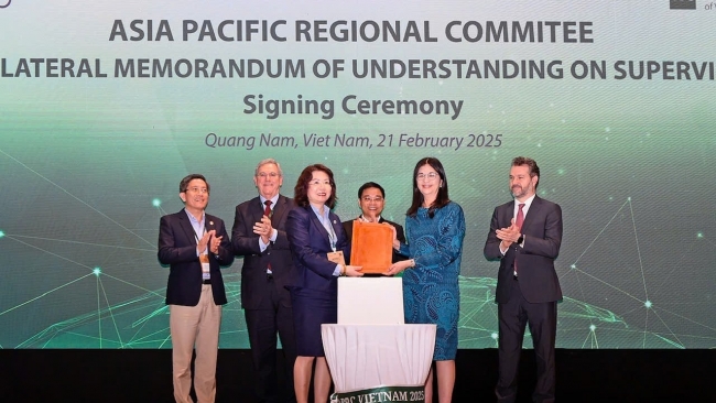 Phát triển thị trường chứng khoán để tăng nguồn lực vốn cho mục tiêu tăng trưởng