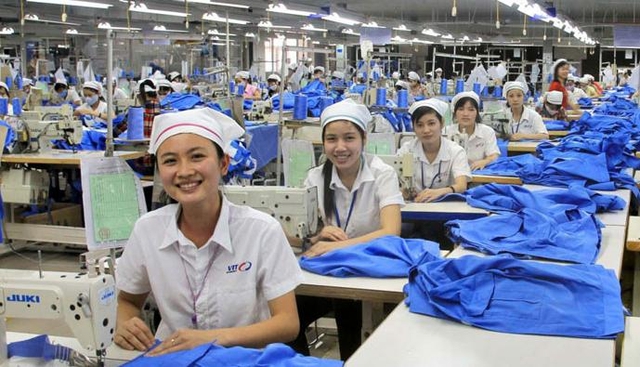 Nghiên cứu, đề xuất điều chỉnh tiền lương tối thiểu, đảm bảo mức lương đủ sống; giảm giờ làm cho người lao động- Ảnh 1. Nghiên cứu, đề xuất điều chỉnh tiền lương tối thiểu, đảm bảo mức lương đủ sống; giảm giờ làm cho người lao động- Ảnh 1.