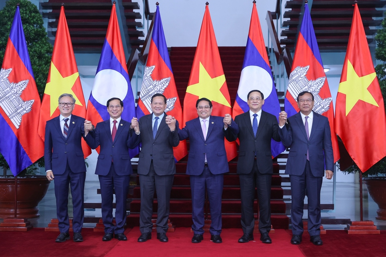 Ba Thủ tướng Việt Nam, Lào, Campuchia họp triển khai Kết luận Cuộc gặp giữa ba Người đứng đầu ba Đảng- Ảnh 6. Ba Thủ tướng Việt Nam, Lào, Campuchia họp triển khai Kết luận Cuộc gặp giữa ba Người đứng đầu ba Đảng- Ảnh 6.