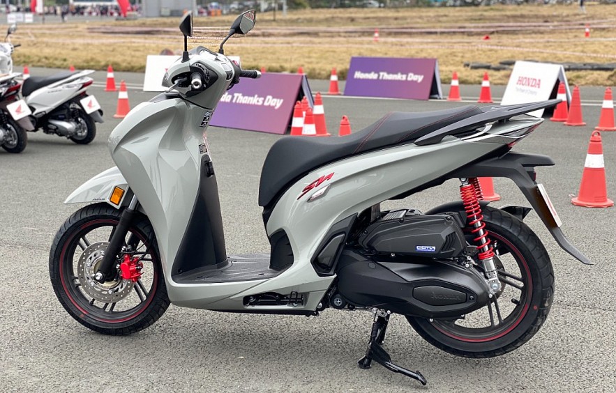 Các dòng xe máy "hot" cuối tháng 2 giảm giá cả chục triệu đồng Các dòng xe máy "hot" cuối tháng 2 giảm giá cả chục triệu đồng