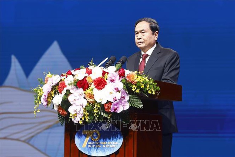 Chủ tịch Quốc hội Trần Thanh Mẫn: Bảo đảm người dân được tiếp cận với dịch vụ y tế gần nhất với chất lượng tốt nhất- Ảnh 2. Chủ tịch Quốc hội Trần Thanh Mẫn: Bảo đảm người dân được tiếp cận với dịch vụ y tế gần nhất với chất lượng tốt nhất- Ảnh 2.