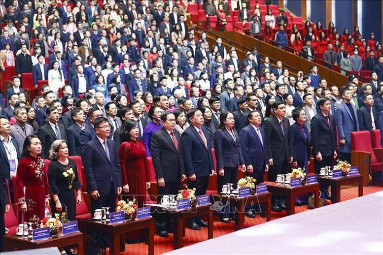 Chủ tịch Quốc hội Trần Thanh Mẫn: Bảo đảm người dân được tiếp cận với dịch vụ y tế gần nhất với chất lượng tốt nhất- Ảnh 1. Chủ tịch Quốc hội Trần Thanh Mẫn: Bảo đảm người dân được tiếp cận với dịch vụ y tế gần nhất với chất lượng tốt nhất- Ảnh 1.