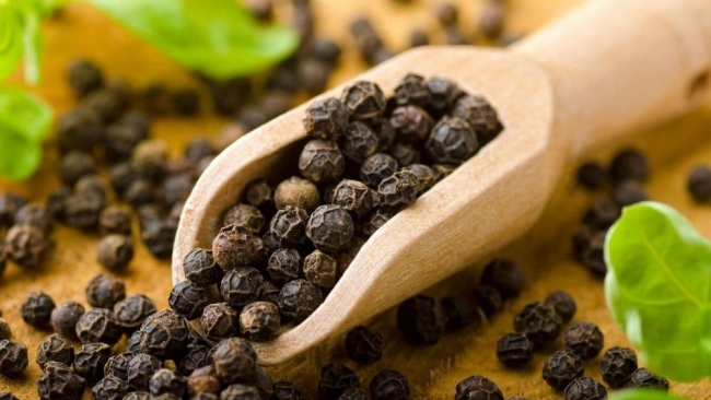 Ngày 1/3: Giá cà phê, hồ tiêu đồng loạt giảm