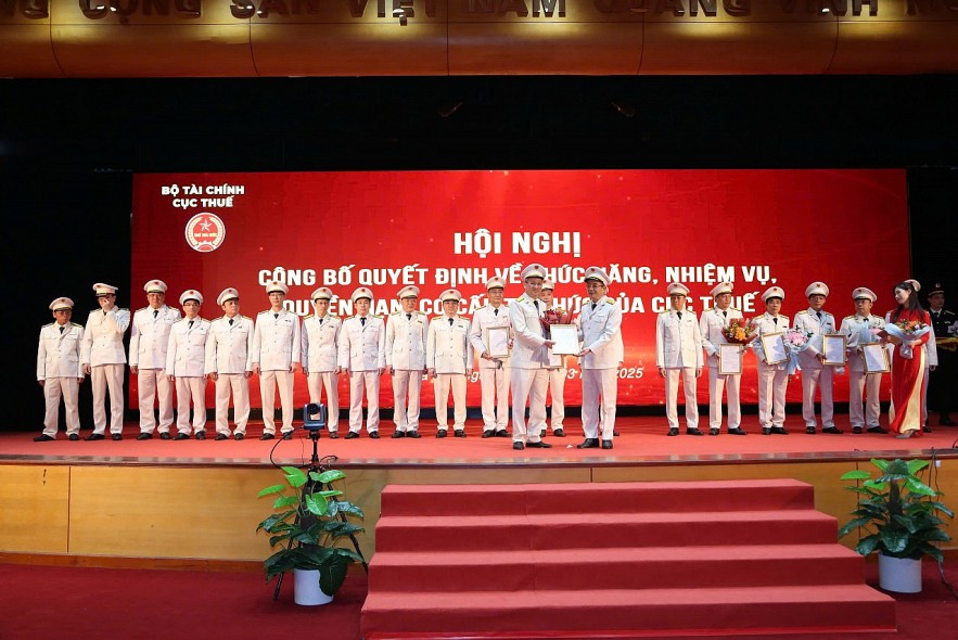 Ông Đỗ Trọng Nghĩa được bổ nhiệm giữ chức Chi cục trưởng Chi cục Thuế khu vực VII