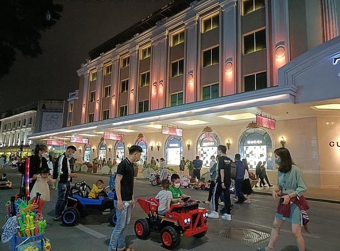 Hà Nội điều chỉnh thời gian hoạt động không gian đi bộ quận Hoàn Kiếm