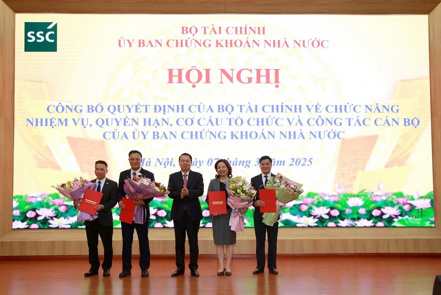 Công bố quyết định của Bộ Tài chính về chức năng, nhiệm vụ, quyền hạn, cơ cấu tổ chức của Ủy ban Chứng khoán Nhà nước Công bố quyết định của Bộ Tài chính về chức năng, nhiệm vụ, quyền hạn, cơ cấu tổ chức của Ủy ban Chứng khoán Nhà nước