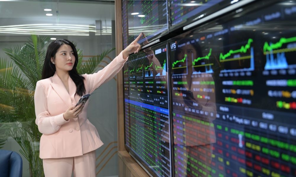 Thị trường chứng khoán tháng 2 khởi sắc, nhiều nhóm ngành bứt phá mạnh Chứng khoán ngày 14/4: VN-Index tiếp đà hồi phục, tăng điểm tốt trong phiên đầu tuần