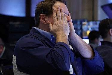 Dow Jones mất gần 900 điểm, Nasdaq Composite giảm mạnh nhất kể từ tháng 9/2024
