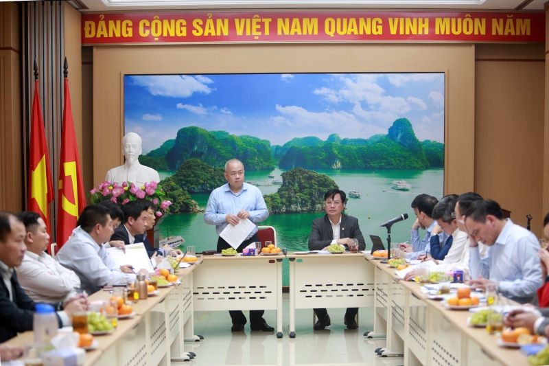 Công bố, trao quyết định điều động, bổ nhiệm chức danh lãnh đạo Vụ Đầu tư - Bộ Tài chính