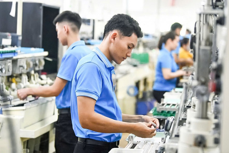 Nâng vị thế, Việt Nam sẽ vững vàng vượt qua thách thức