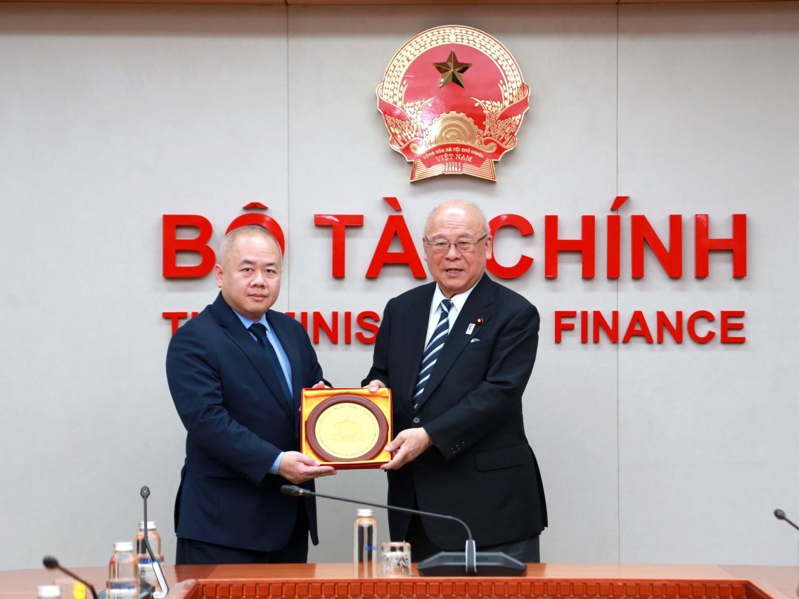 Thứ trưởng Đỗ Thành Trung tiếp Cố vấn đặc biệt Liên minh nghị sĩ hữu nghị Nhật - Việt Takebe Tsutomu