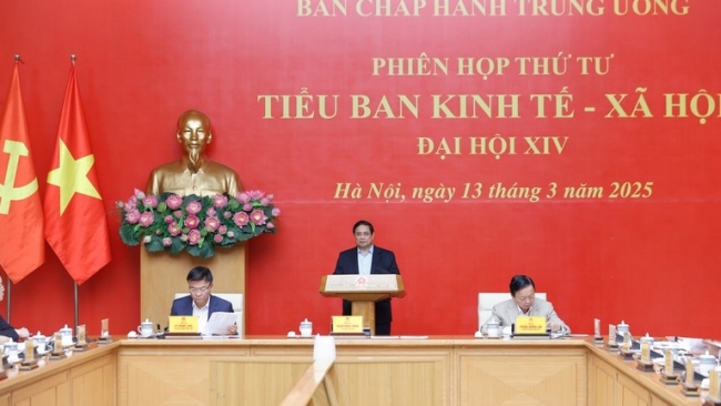 Thủ tướng chủ trì phiên họp thứ tư Tiểu ban Kinh tế - xã hội Đại hội XIV của Đảng
