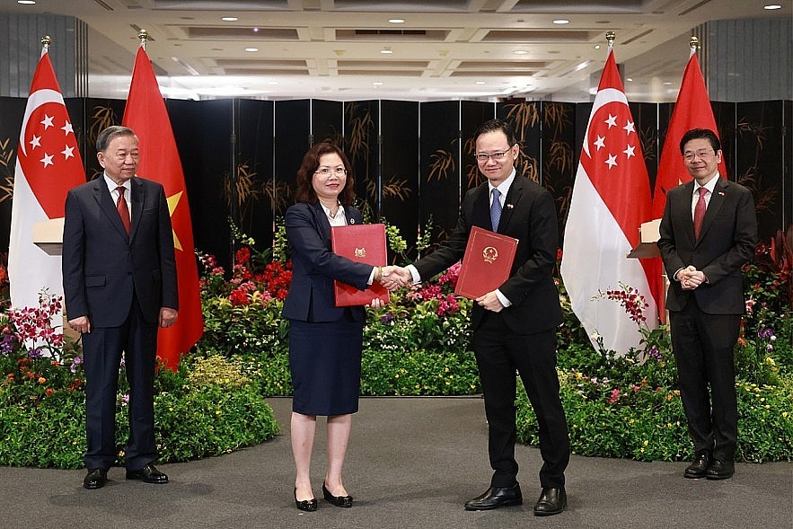 Vietnam, Singapore strengthen cooperation in capital market, digital asset regulation