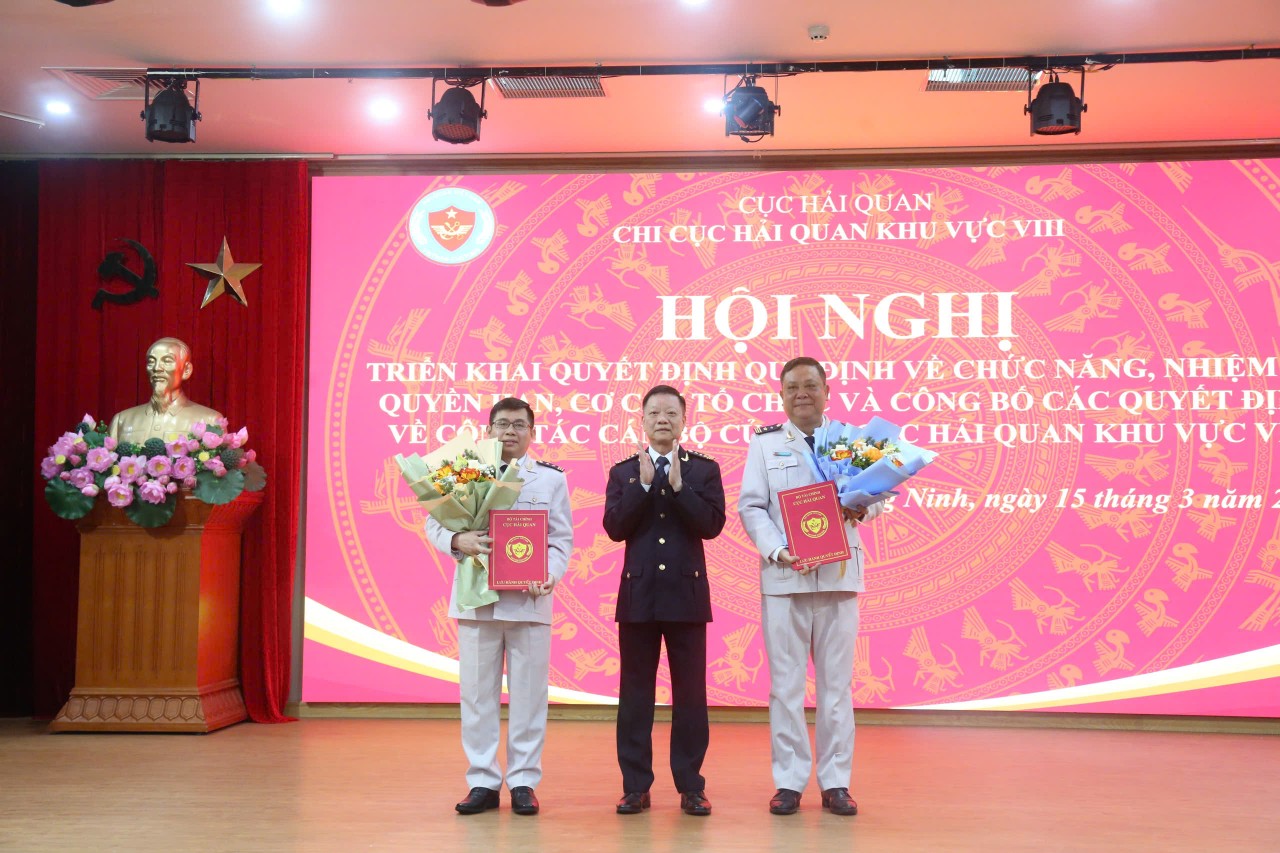 Quảng Ninh: Công bố quyết định về tổ chức bộ máy và cán bộ ngành Hải quan Quảng Ninh: Công bố quyết định về tổ chức bộ máy và cán bộ ngành Hải quan
