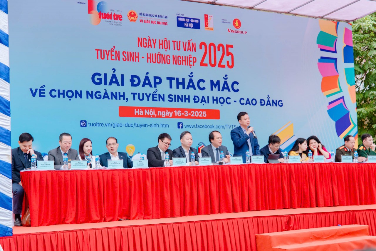 Trường Đại học Tài chính - quản trị kinh doanh sẽ tuyển sinh 1.000 sinh viên trong năm 2025 Trường Đại học Tài chính - quản trị kinh doanh sẽ tuyển sinh 1.000 sinh viên trong năm 2025