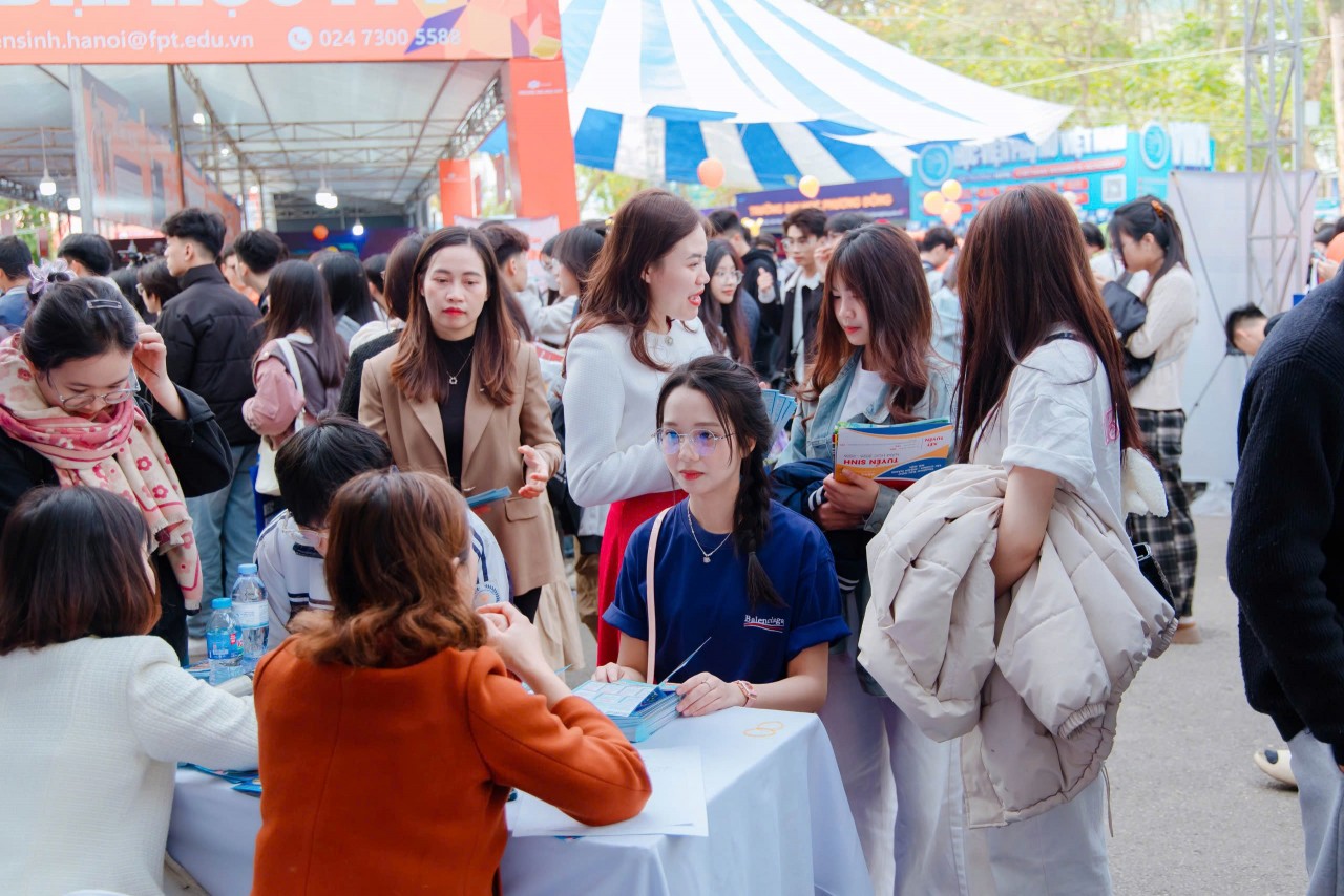 Trường Đại học Tài chính - quản trị kinh doanh sẽ tuyển sinh 1.000 sinh viên trong năm 2025 Trường Đại học Tài chính - quản trị kinh doanh sẽ tuyển sinh 1.000 sinh viên trong năm 2025