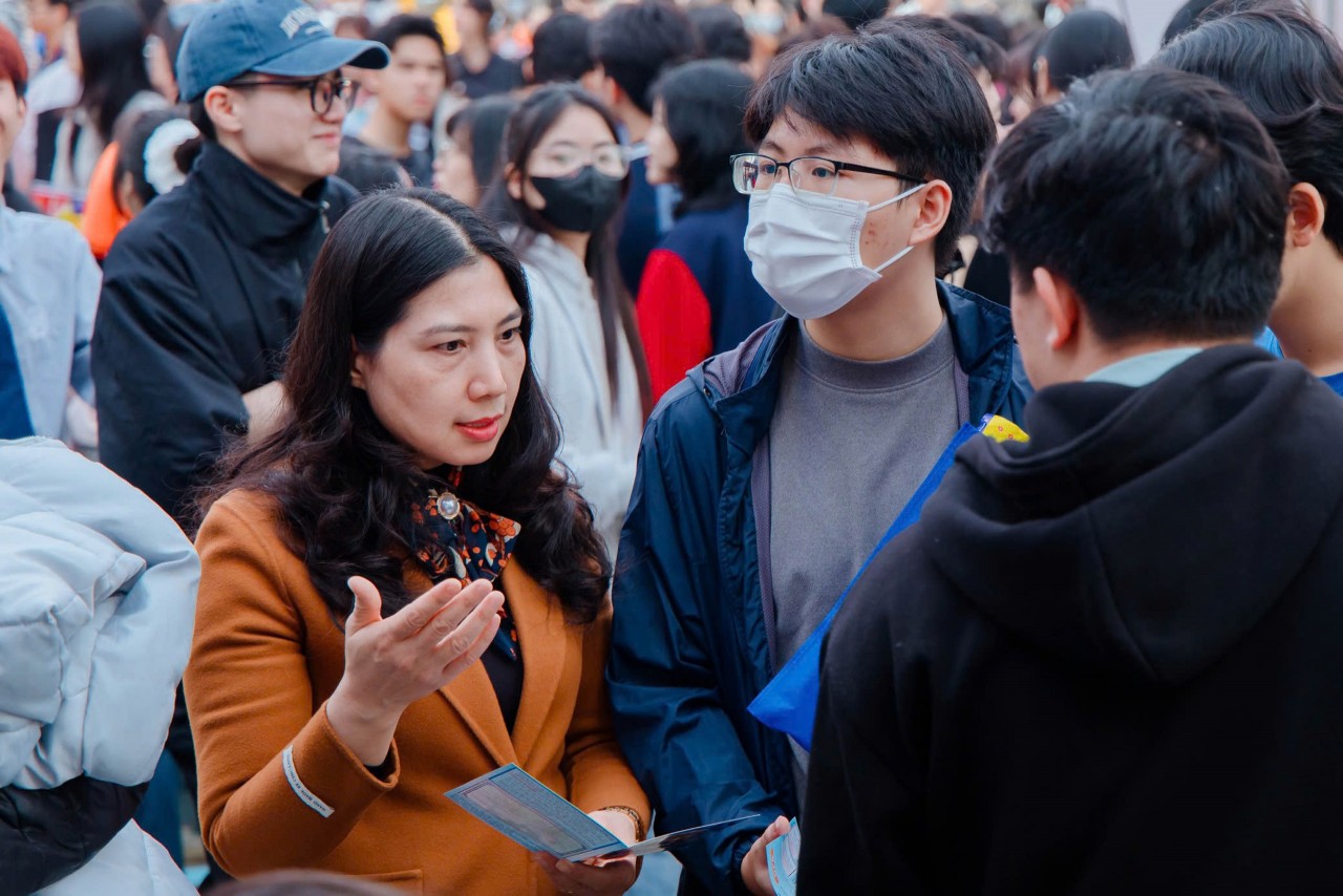 Trường Đại học Tài chính - quản trị kinh doanh sẽ tuyển sinh 1.000 sinh viên trong năm 2025 Trường Đại học Tài chính - quản trị kinh doanh sẽ tuyển sinh 1.000 sinh viên trong năm 2025