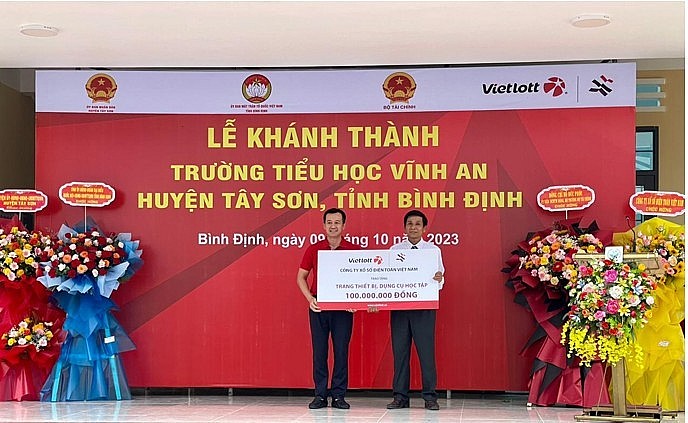 Hàng chục ngôi trường trên toàn quốc được tài trợ từ những tấm vé xổ số tự chọn