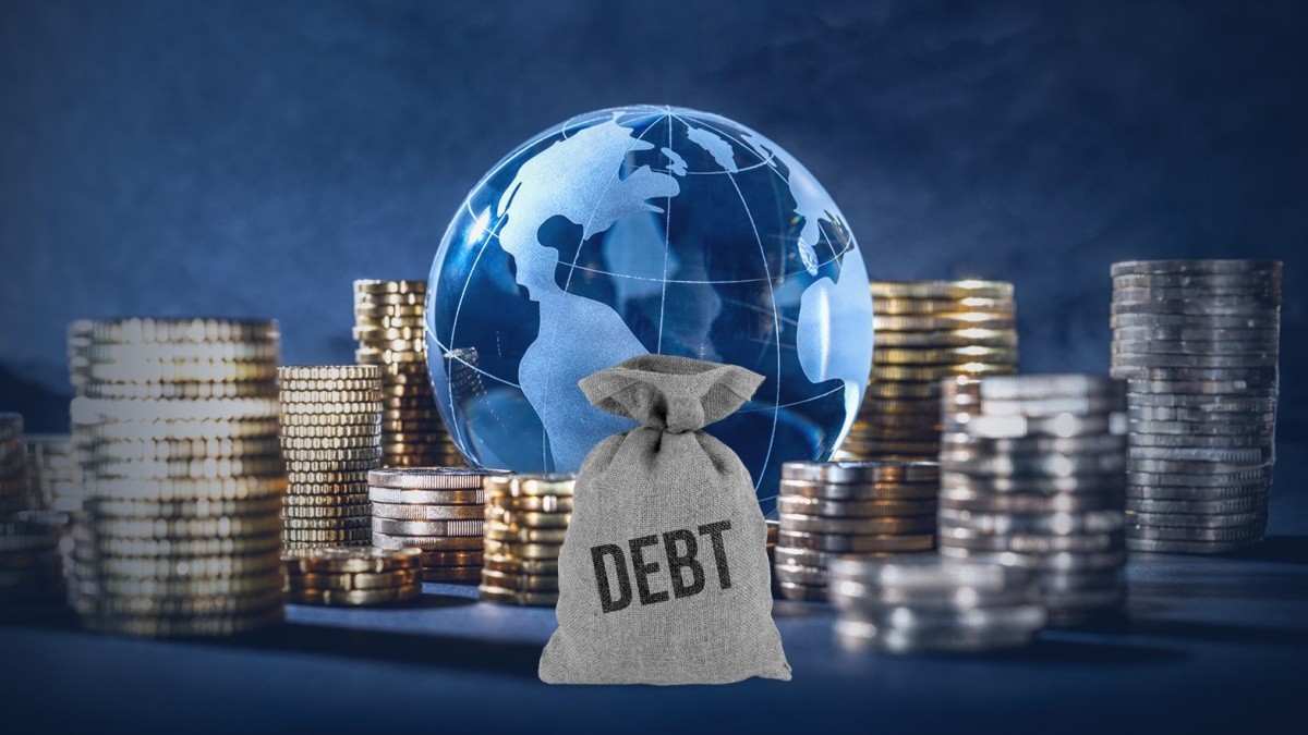 OECD: Nợ toàn cầu vượt 100.000 tỷ USD khi chi phí lãi vay tăng vọt