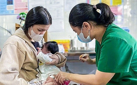 Hà Nội ghi nhận 1 trường hợp tử vong đầu tiên do sởi Hà Nội ghi nhận 1 trường hợp tử vong đầu tiên do sởi