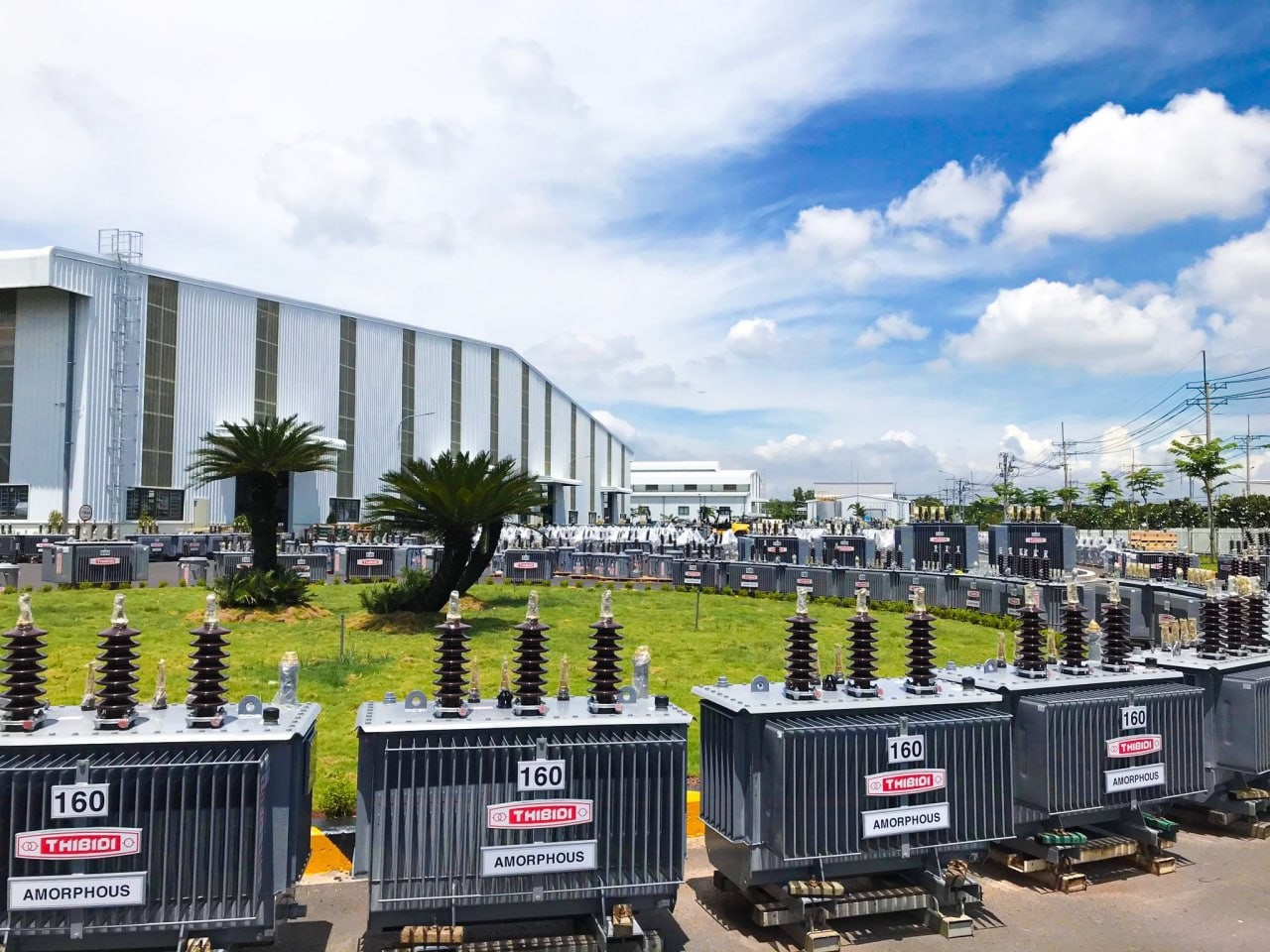 Triển vọng doanh nghiệp thiết bị điện nhìn từ làn sóng rót vốn mạnh vào lưới truyền tải điện